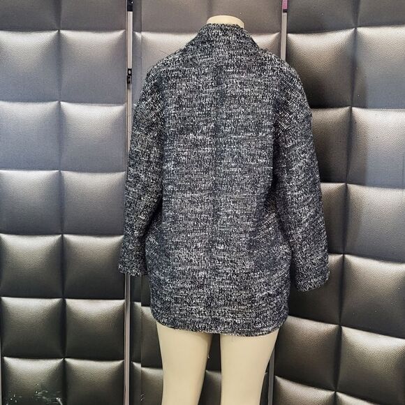 H & M coat  - Picture 3 of 7